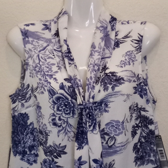 Tahari Floral Country Toile Sleeveless Blouse - Picture 4 of 16